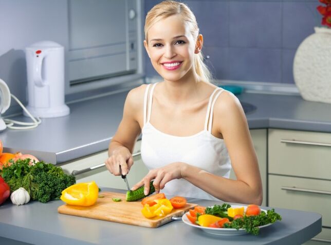 Preparar alimentos dietéticos saudáveis ​​para um corpo magro e saudável